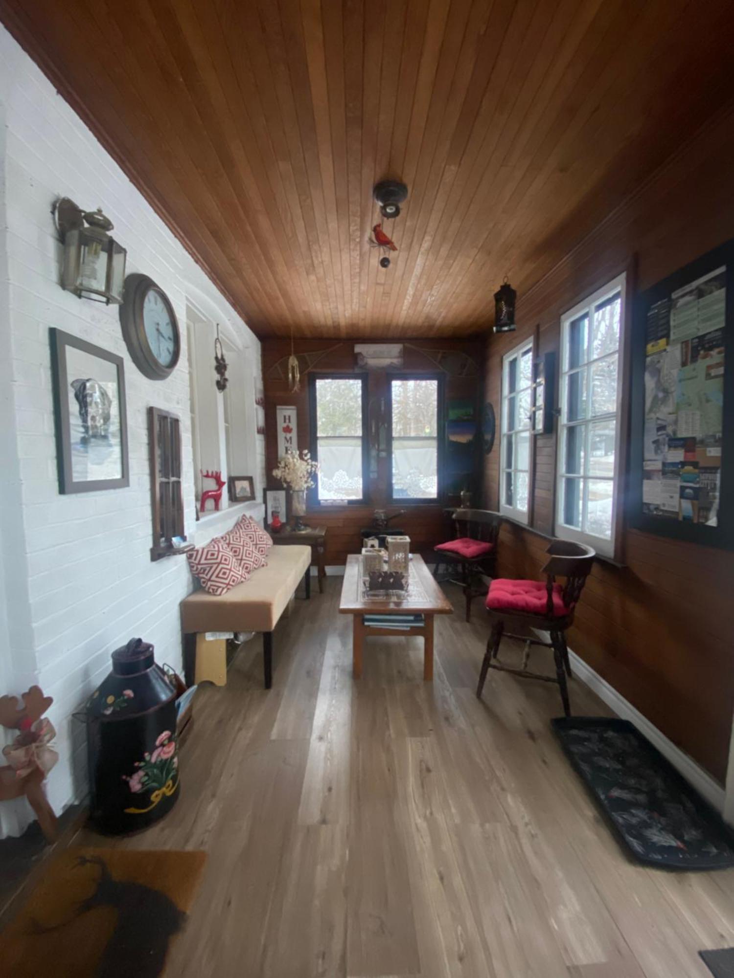 Blue Spruce Bed And Breakfast Muskoka Грейвънхърст Екстериор снимка