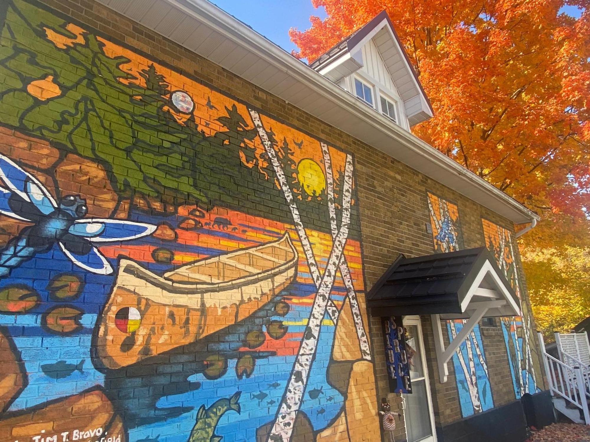 Blue Spruce Bed And Breakfast Muskoka Грейвънхърст Екстериор снимка